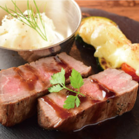 シックな扉の先に広がる明るく陽気な隠れ家ダイニング Covaco Dining 香川県で遊ぶ 香川県を知る グルメ イベント 観光 新店情報はタウン情報誌ナイスタウン